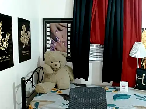 UrhotGoddess webcam