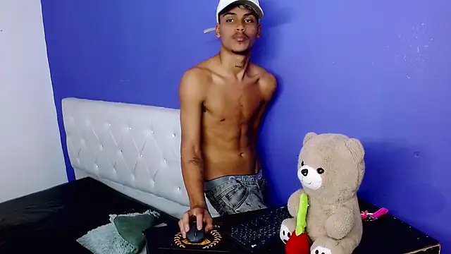Angel_foxc13 webcam