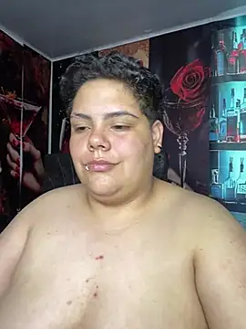 Hailey_Curvy webcam