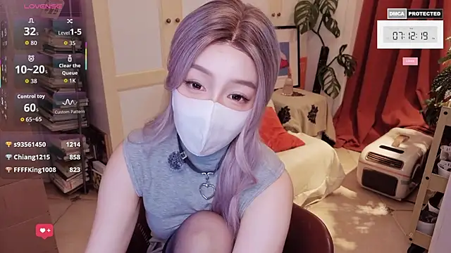 nayomi_34f