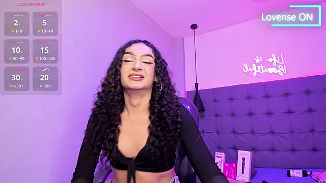 scarletcherry18 webcam
