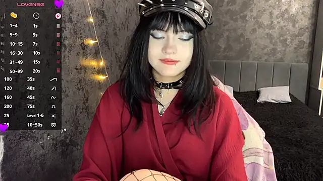 EmilyEmbears webcam
