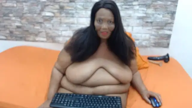 HOTMATUREXX59 webcam