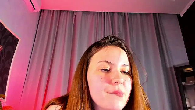 MireyaLin webcam