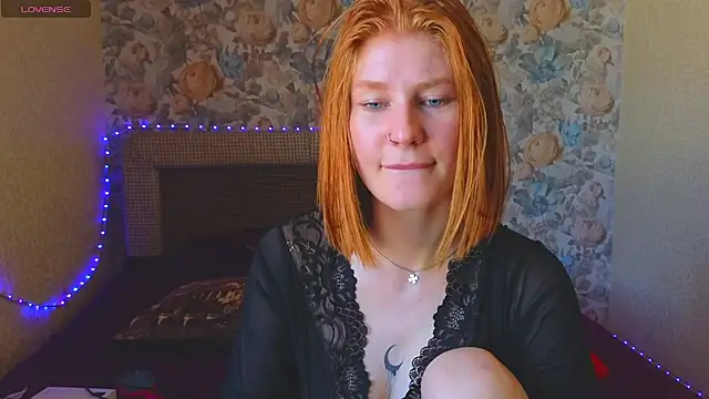 Juli_Ginger webcam
