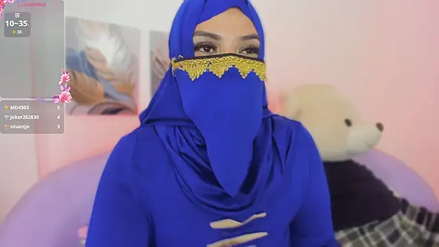 yarasweett_ webcam