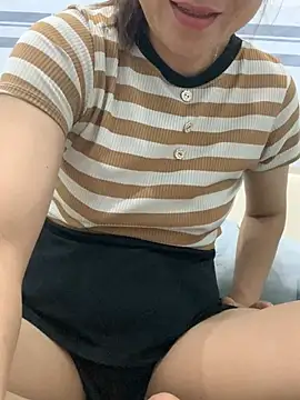 Baby-lovely69 webcam