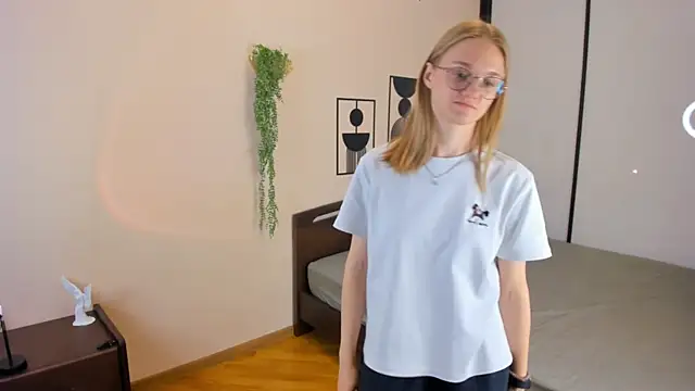 FemMantis webcam