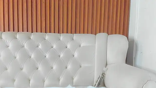 Brenda_Thomp live cam on StripChat