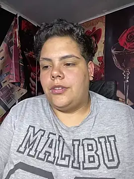 Hailey_Curvy webcam