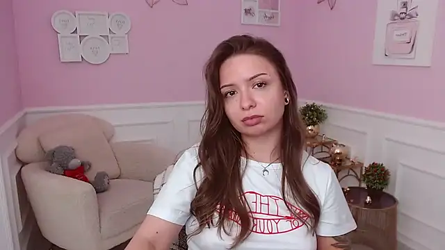 LucySkilar webcam