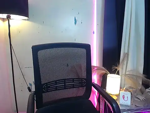 Kylaanne webcam