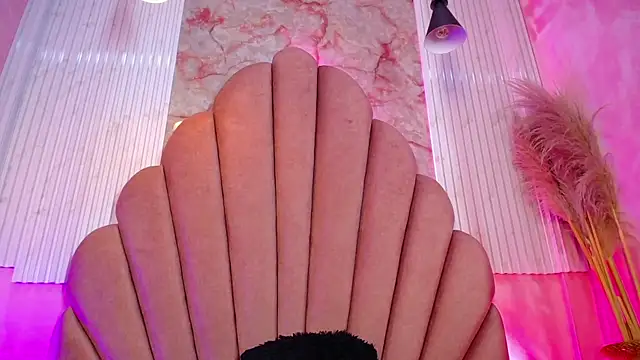 Kyomi_Hunt webcam