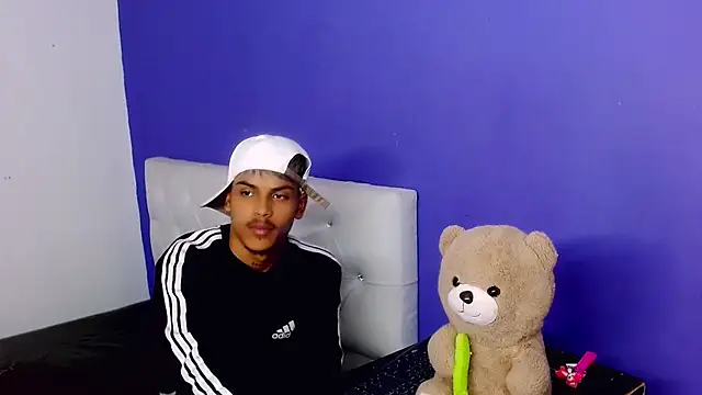Angel_foxc13 webcam