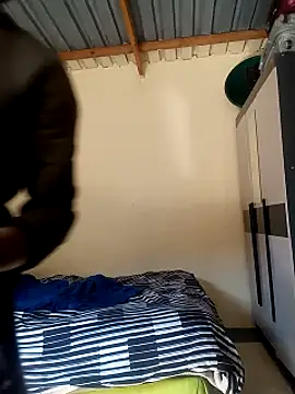 VshapedUntying webcam