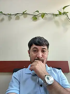 Elnur_464 webcam