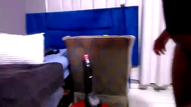 Lelety79 live cam on StripChat