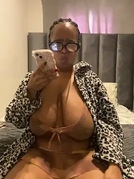 Saggy_areola95 webcam