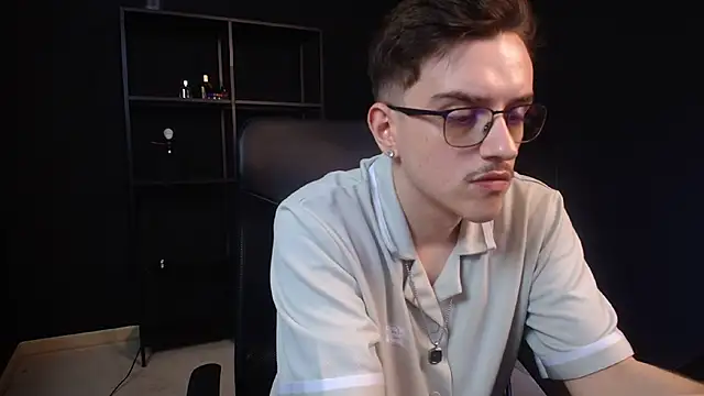 FelixStarkk live cam on StripChat