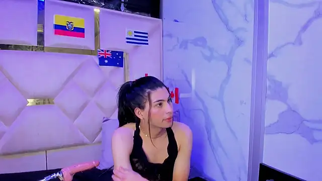 Allisonts69 live cam on StripChat