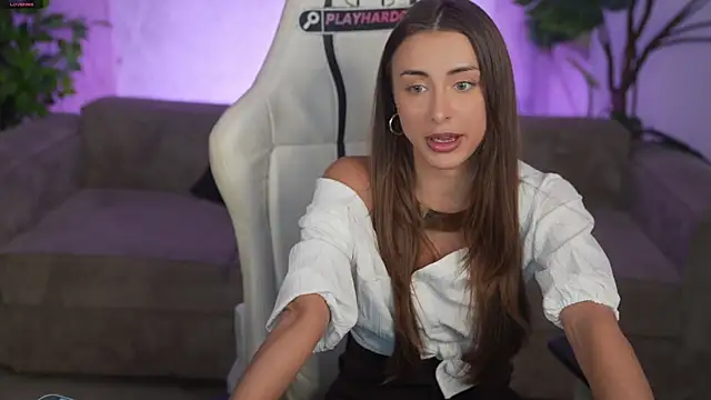 Luna_secretgirl webcam