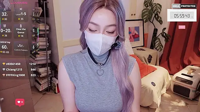 nayomi_34f webcam