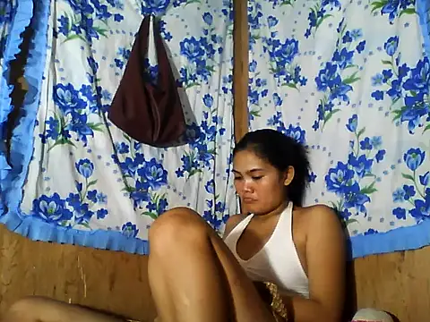 PinaySkinnyJust18 webcam
