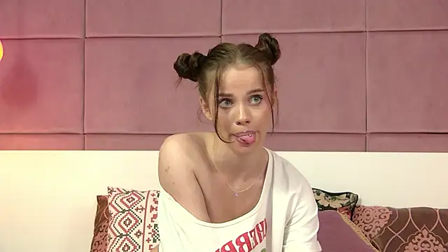 LunnaHayes webcam