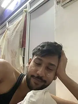 Theguyat12am webcam
