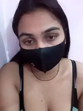TRISHA0404 webcam