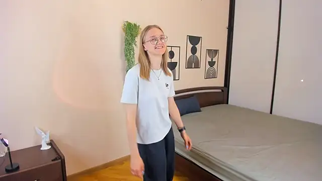 FemMantis webcam
