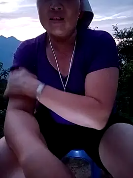 NyloveSquirt webcam