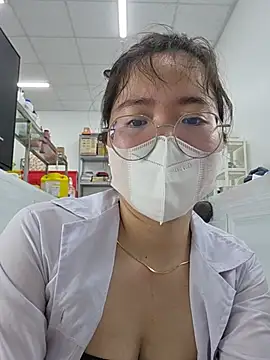 HinaLovely webcam