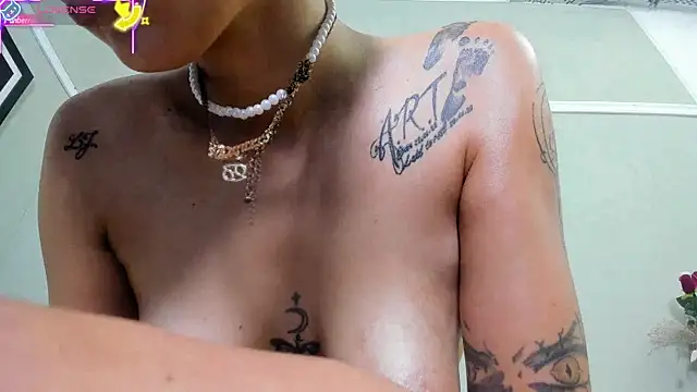 TattoedLexi_ webcam