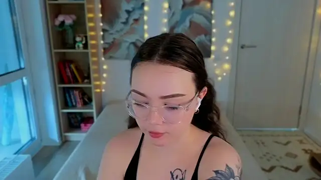 MilenaSaint webcam