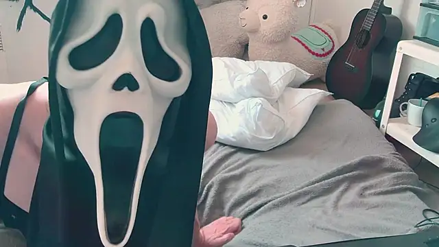 CeriseLapine webcam