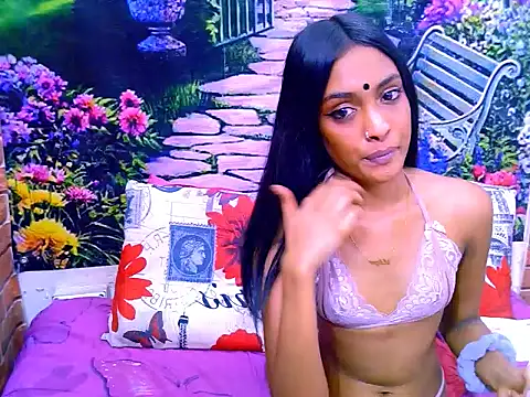 IndianPretty14u2Luv webcam