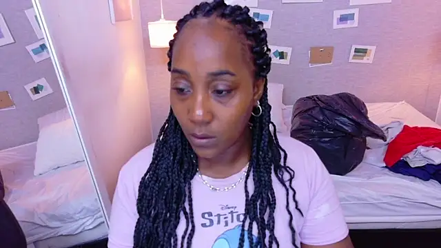 kiara_evanss