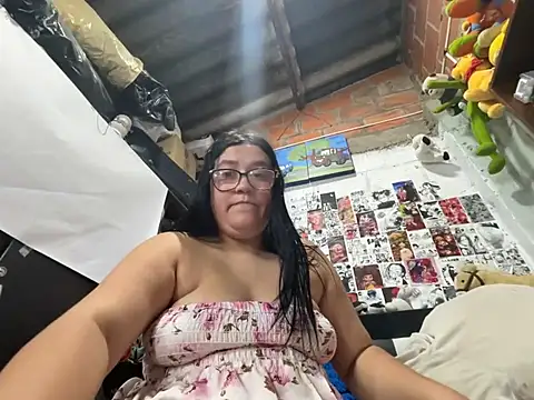 violeta_818 live cam on StripChat