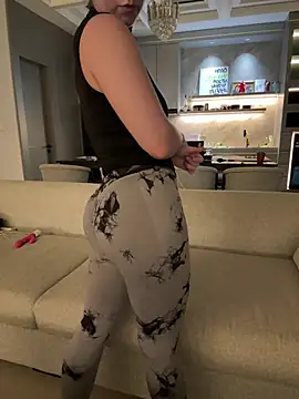 Nura_n_Sarah 😋 naked chat