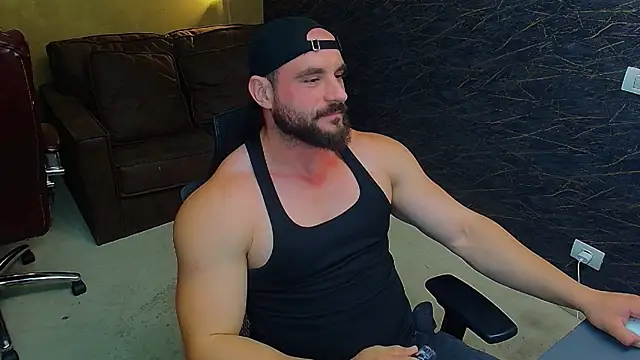 AdamJamesonn webcam