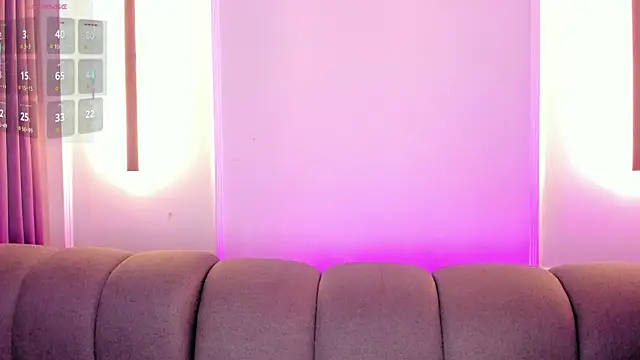 karol_white_ webcam