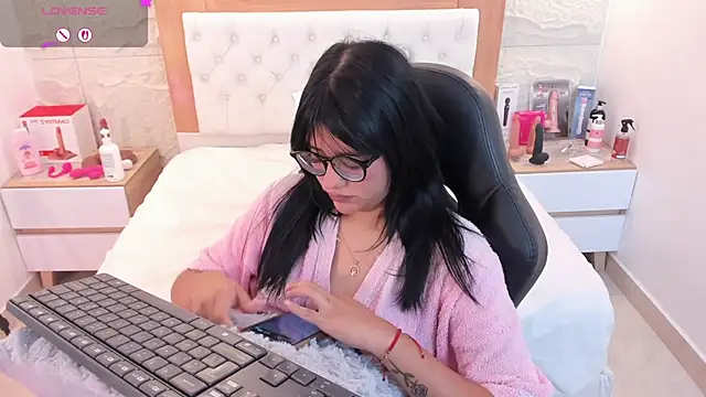 MILLYEVANS1 webcam