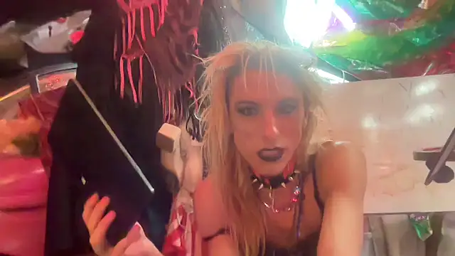 TgirlBrat webcam