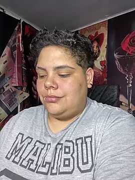 Hailey_Curvy webcam