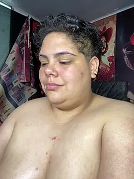 Hailey_Curvy webcam
