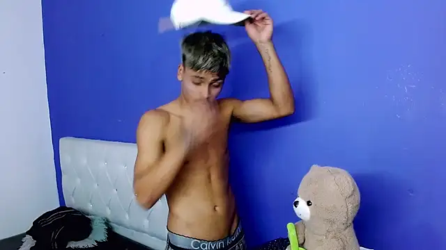 Angel_foxc13 webcam