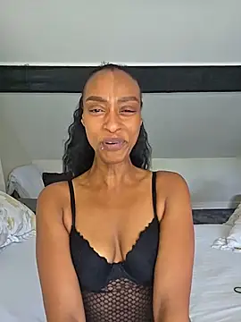 Hazel_Dollxx webcam