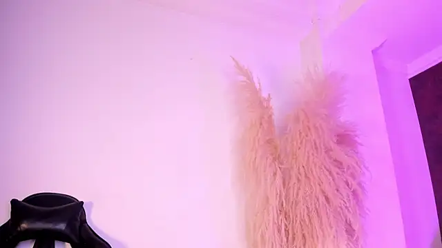 CristineRainn_ webcam