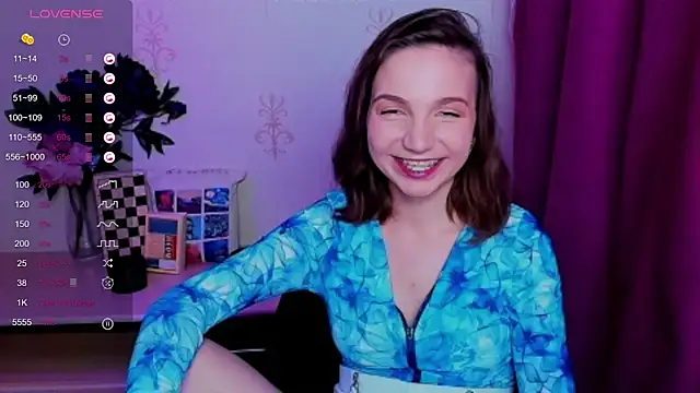 KindHazelHere_ webcam